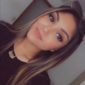 Meet your Posher, Oneeba